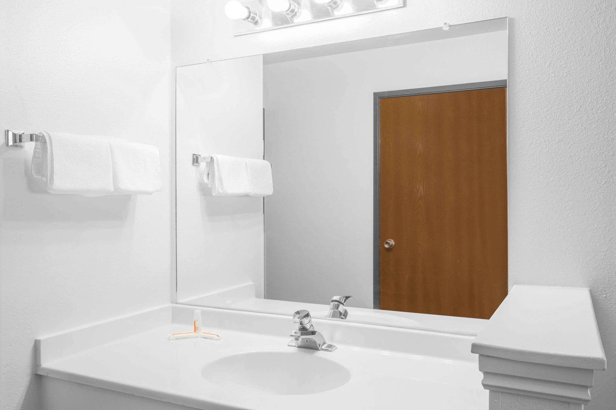 Super 8 By Wyndham Vernal Ut Bagian luar foto