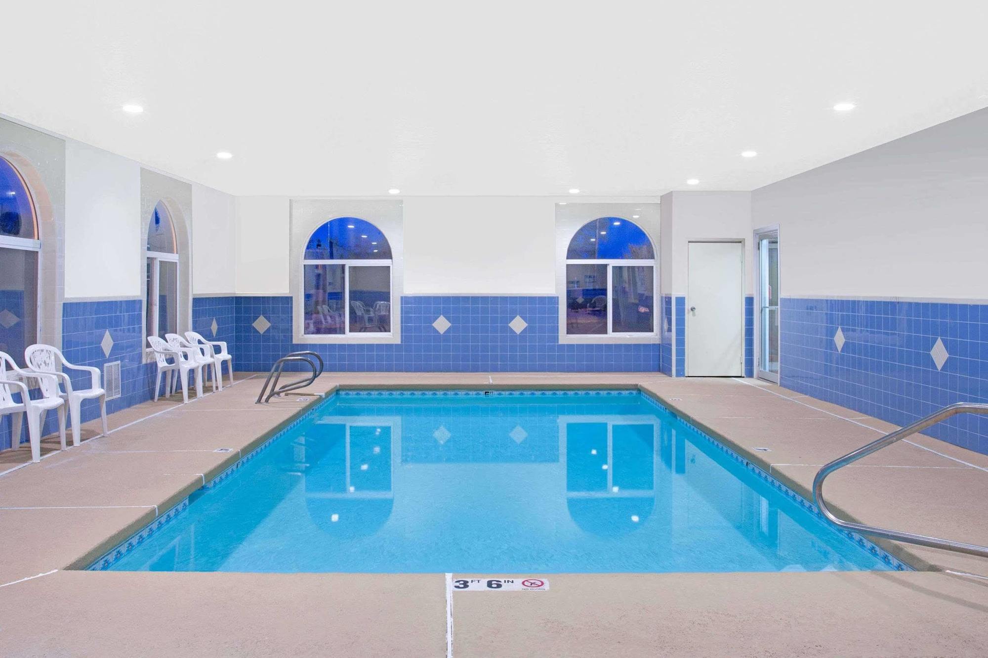 Super 8 By Wyndham Vernal Ut Bagian luar foto
