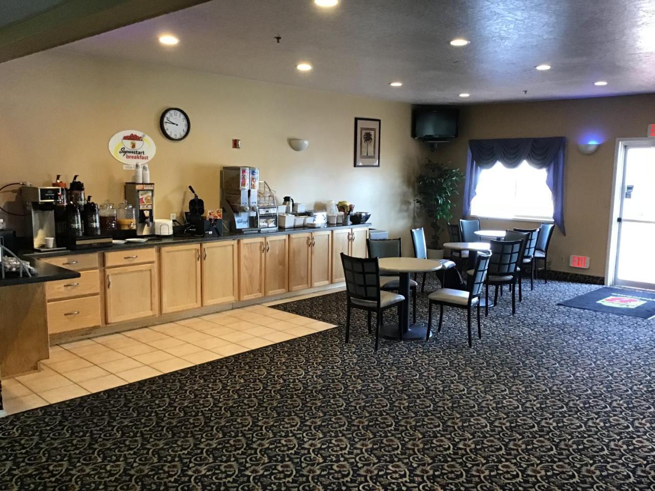 Super 8 By Wyndham Vernal Ut Bagian luar foto