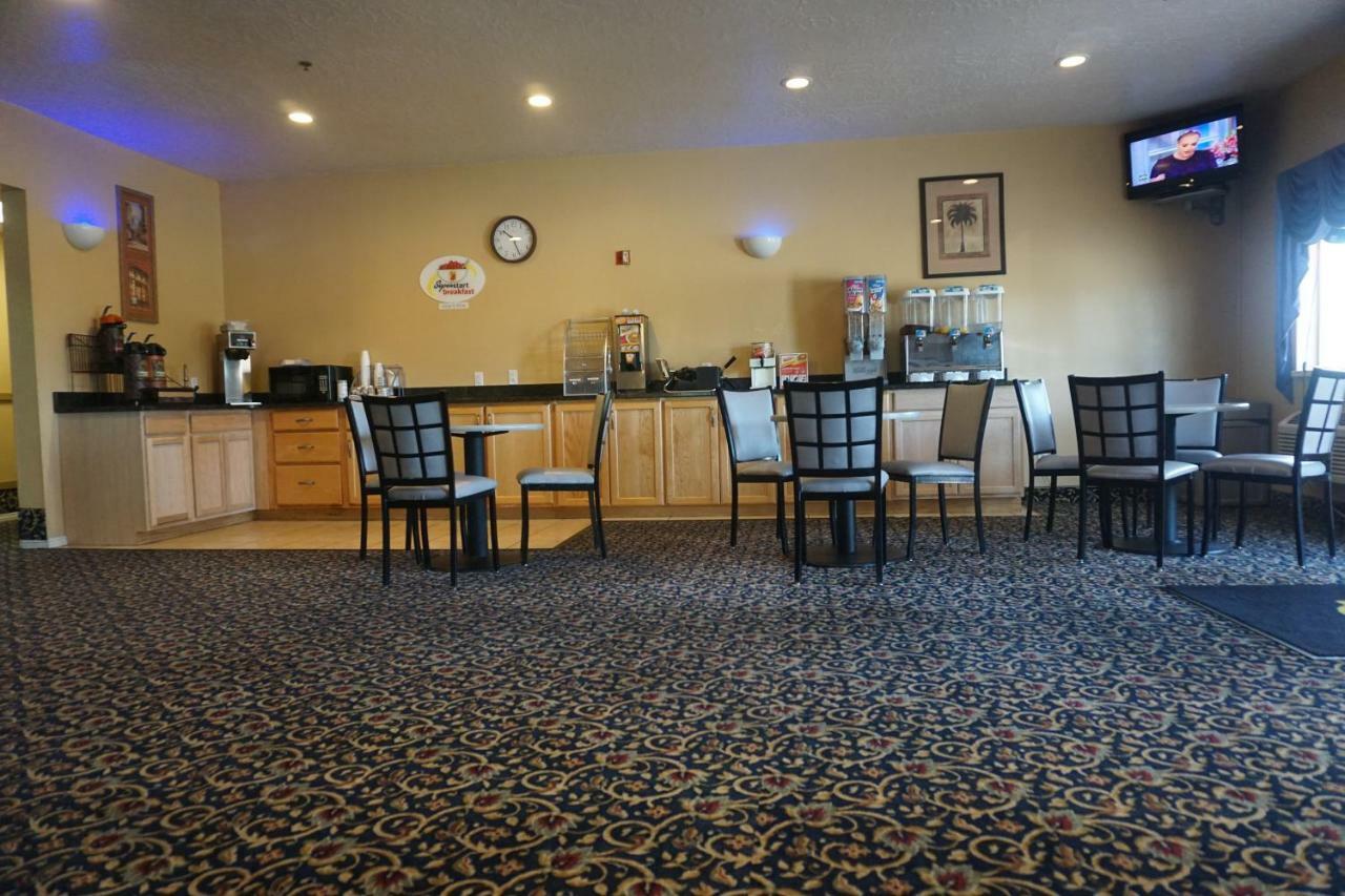 Super 8 By Wyndham Vernal Ut Bagian luar foto